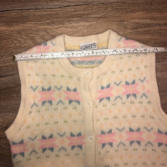 VINTAGE Angora Snowflake Snow Flakes Pastel Sweater Vest Sz Small - Picture 3 of 6